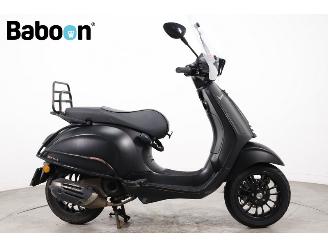 Vaurioauto  scooters Vespa Sprint 45KM  2018/12