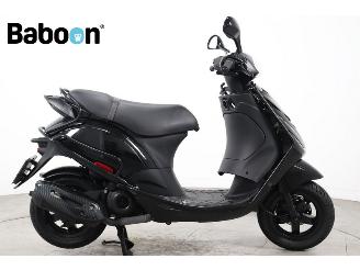 škoda koloběžky Piaggio  Zip 45KM 2022/8