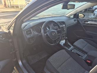 Volkswagen Golf 1.0 tsi trendline picture 11