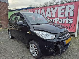 Voiture accidenté Hyundai I-10 1.1i drive cool 2011/6