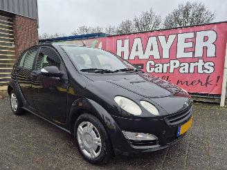 Damaged car Smart Forfour 1.1 pulse 2005/4