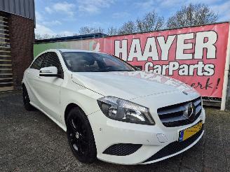 damaged passenger cars Mercedes A-klasse 180 cdi ambition 2014/11