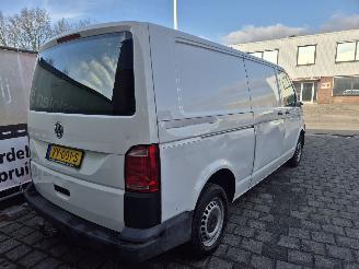 Volkswagen Transporter 2.0 tdi L2H2 trendline picture 3