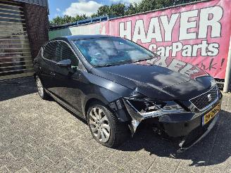 uszkodzony samochody osobowe Seat Leon 1.6 tdi 2014/11