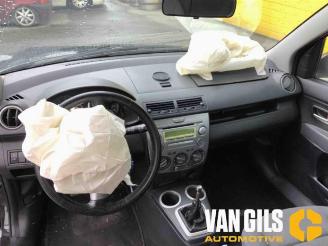 Mazda 2  picture 9