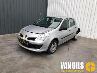 demontáž osobní automobily Renault Clio Clio III (BR/CR), Hatchback, 2005 / 2014 1.2 16V 75 2008/12