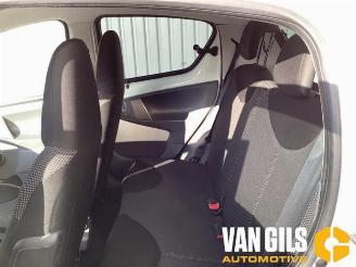 Toyota Aygo Aygo (B10), Hatchback, 2005 / 2014 1.0 12V VVT-i picture 16