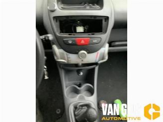 Toyota Aygo Aygo (B10), Hatchback, 2005 / 2014 1.0 12V VVT-i picture 14