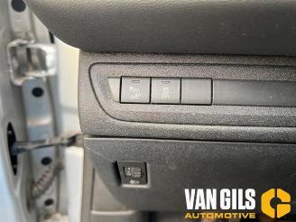 Peugeot 208 208 I (CA/CC/CK/CL), Hatchback, 2012 / 2019 1.0 Vti 12V PureTech picture 16