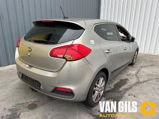 Kia Cee d Cee'd (JDB5), Hatchback 5-drs, 2012 / 2018 1.6 GDI 16V picture 2