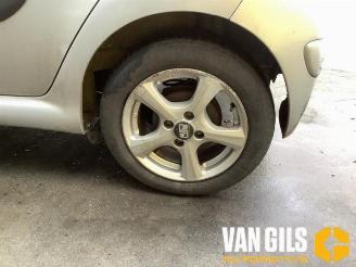 Toyota Aygo Aygo (B10), Hatchback, 2005 / 2014 1.0 12V VVT-i picture 10