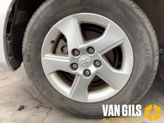 Toyota Auris Auris (E15), Hatchback, 2006 / 2012 1.8 16V HSD Full Hybrid picture 5