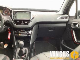 Peugeot 2008 2008 (CU), MPV, 2013 / 2019 1.2 12V e-THP PureTech 110 picture 22