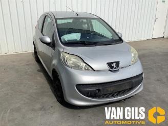 Peugeot 107 107, Hatchback, 2005 / 2014 1.0 12V picture 2