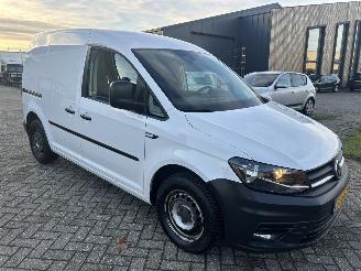begagnad bil bedrijf Volkswagen Caddy  2016/5