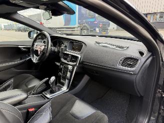 Volvo V-40 1.6 T3 R-Design picture 14