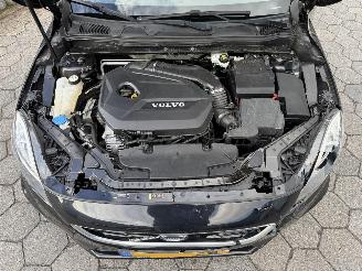 Volvo V-40 1.6 T3 R-Design picture 7