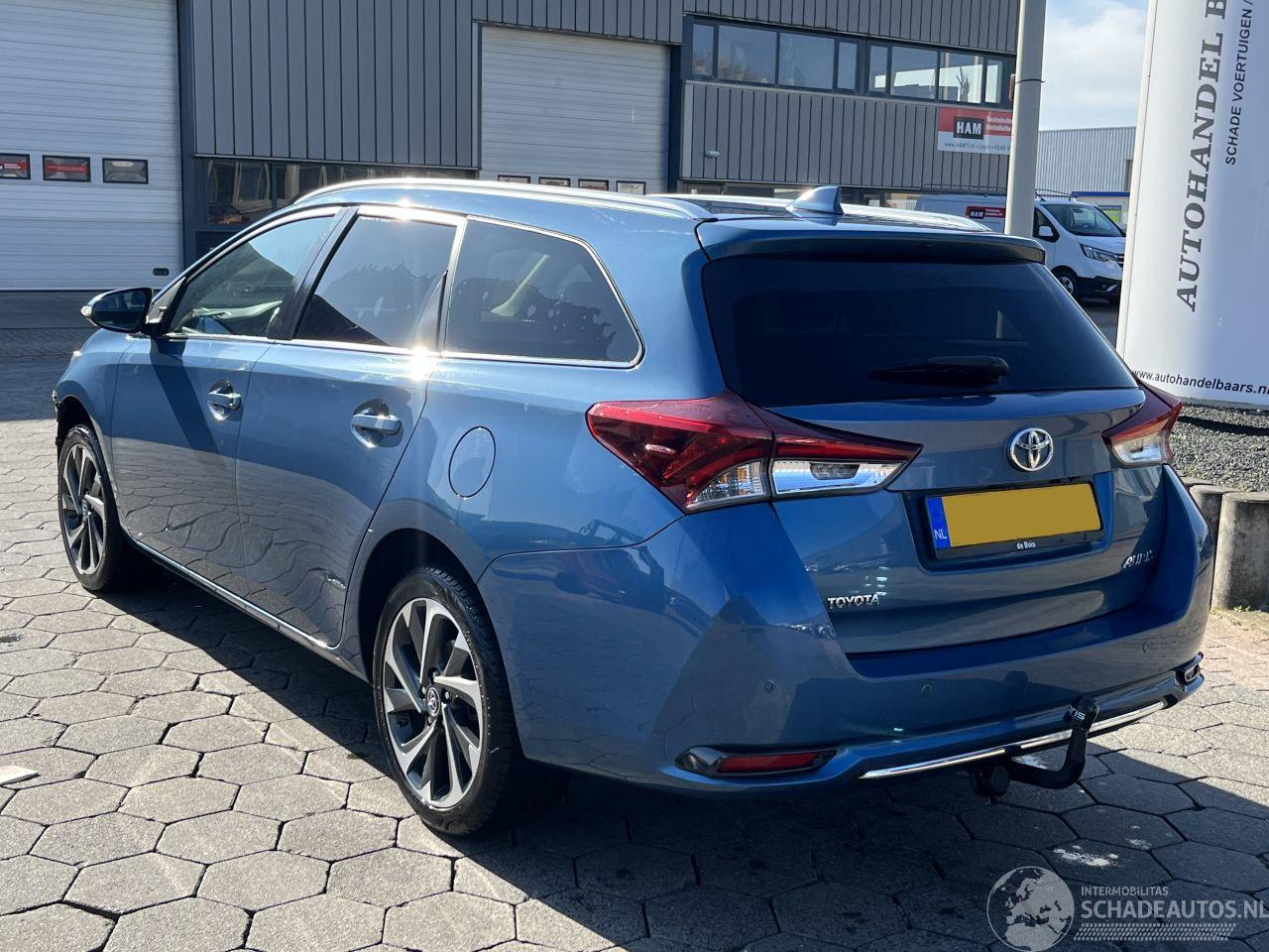 Toyota Auris Touring Sports 1.2T Dynamic