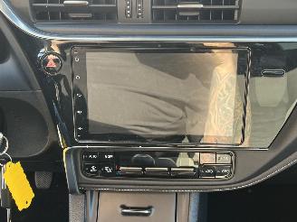 Toyota Auris Touring Sports 1.2T Dynamic picture 20