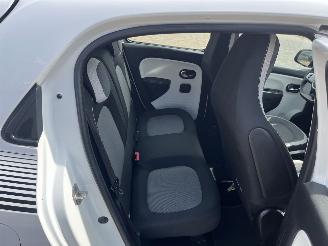 Renault Twingo 1.0 SCe Collection picture 12
