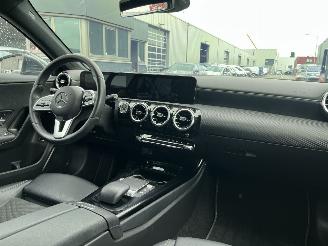 Mercedes A-klasse 250 e Premium AUTOMAAT picture 9