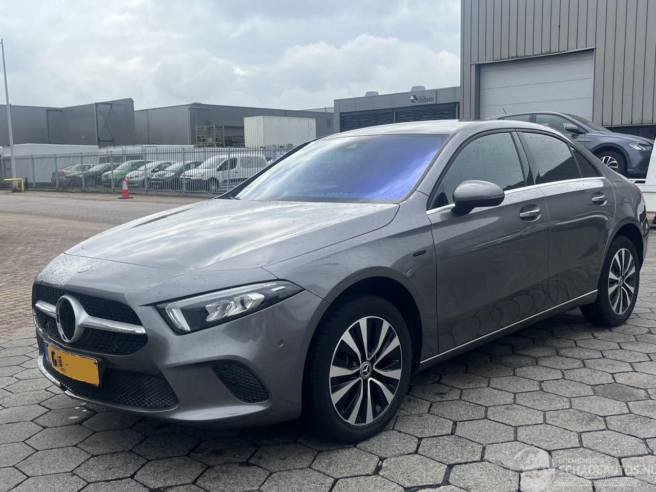 Mercedes A-klasse 250 e Premium AUTOMAAT