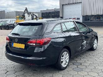 Opel Astra Sports Tourer 1.0 Turbo Online Edition picture 4