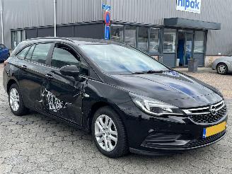 Opel Astra Sports Tourer 1.0 Turbo Online Edition picture 3