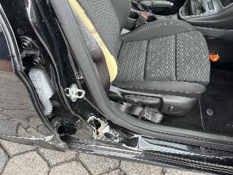 Opel Astra Sports Tourer 1.0 Turbo Online Edition picture 13