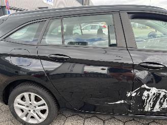 Opel Astra Sports Tourer 1.0 Turbo Online Edition picture 11