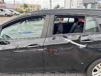 Opel Astra Sports Tourer 1.0 Turbo Online Edition picture 8