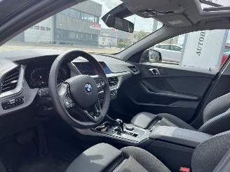 BMW 1-serie 116i SPORT AUTOM PANO picture 16