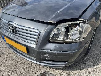 Toyota Avensis Wagon 2.0 VVTi Linea Sol picture 9