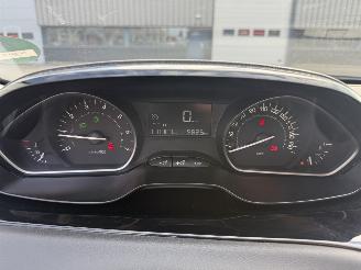 Peugeot 208 1.2 PureTech Blue Lion picture 17