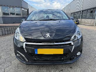 Peugeot 208 1.2 PureTech Blue Lion picture 2