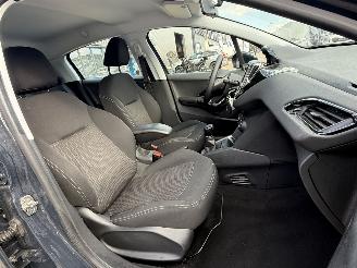 Peugeot 208 1.2 PureTech Blue Lion picture 13