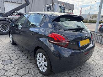 Peugeot 208 1.2 PureTech Blue Lion picture 6