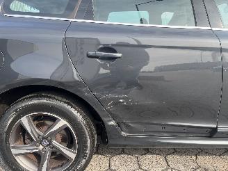 Volvo Xc-60 2.0 T5 FWD R-Design AUTOMAAT picture 8