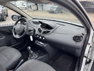 Renault Twingo 1.2 16V Acces picture 12