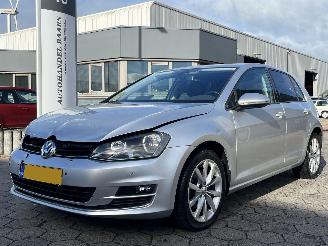 Unfallwagen Volkswagen Golf 1.4 TSI AUTOMAAT ACT Connected Series 2016/4