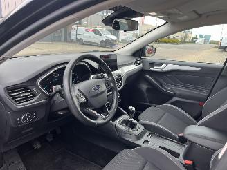 Ford Focus Wagon 1.0 EcoBoost Trend Edition Business picture 12
