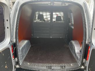 Volkswagen Caddy 1.6 TDI L1H1 Highline picture 11