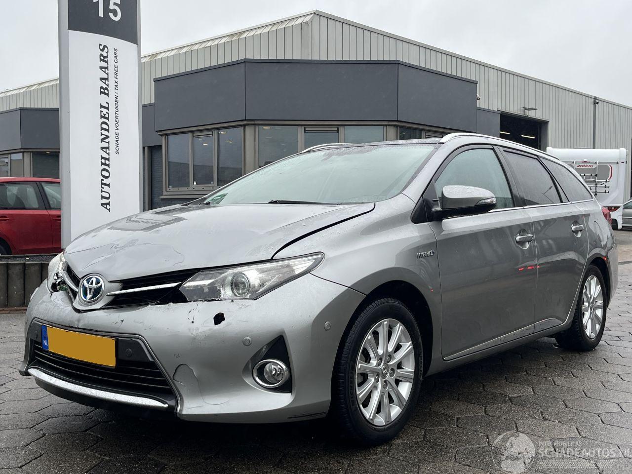 Toyota Auris Touring Sports 1.8 Hybrid Lease+