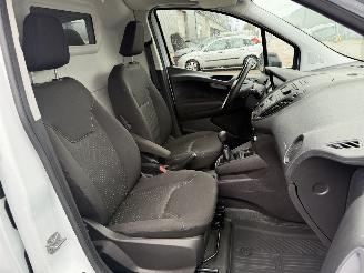 Ford Transit Courier Van 1.5 TDCI Trend Duratorq S&S picture 12