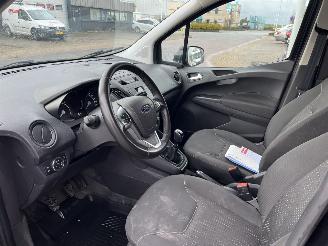 Ford Transit Courier Van 1.5 TDCI Trend Duratorq S&S picture 14