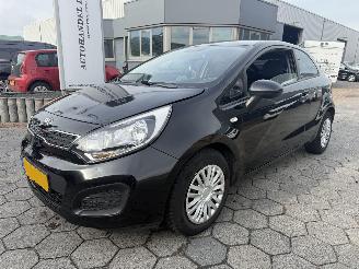 Voiture accidenté Kia Rio 1.2 CVVT Comfort Pack 2012/11
