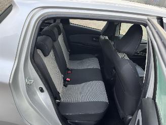 Toyota Yaris 1.5 Hybrid Trend Bi-Tone picture 13