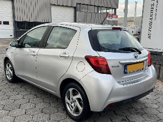 Toyota Yaris 1.5 Hybrid Trend Bi-Tone picture 6
