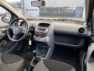 Toyota Aygo 1.0-12V Comfort picture 14