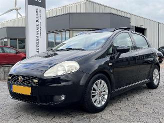 krockskadad bil auto Fiat Grande Punto 1.4-16V Sport 120pk 2008/3